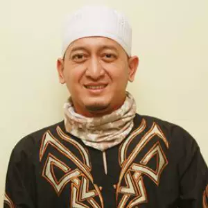 profil ustadz zacky mirza