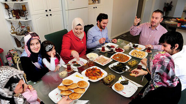 cara mengatasi anak susah makan - Makan Bersama