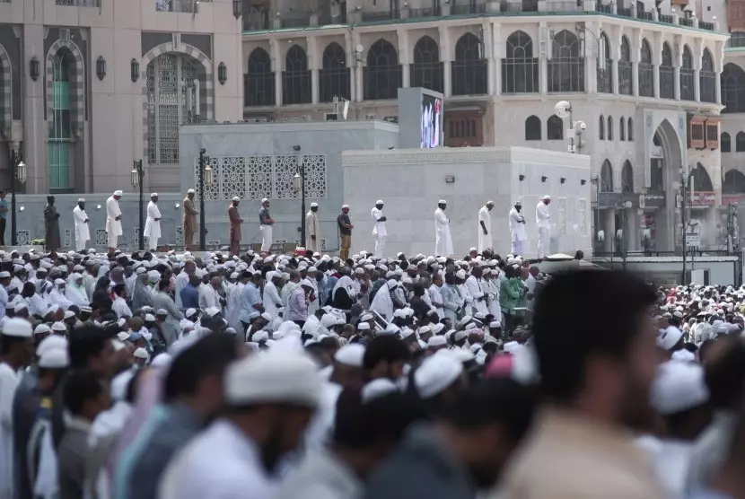 Keutamaan Hari Jumat : Hari Penuh Berkah dan Bersejarah