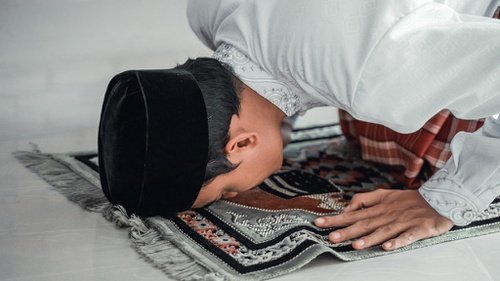 setelah sholat dhuha baca surat apa