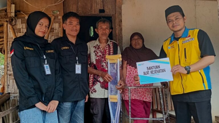 Bantuan Tongkat Kruk Jalan