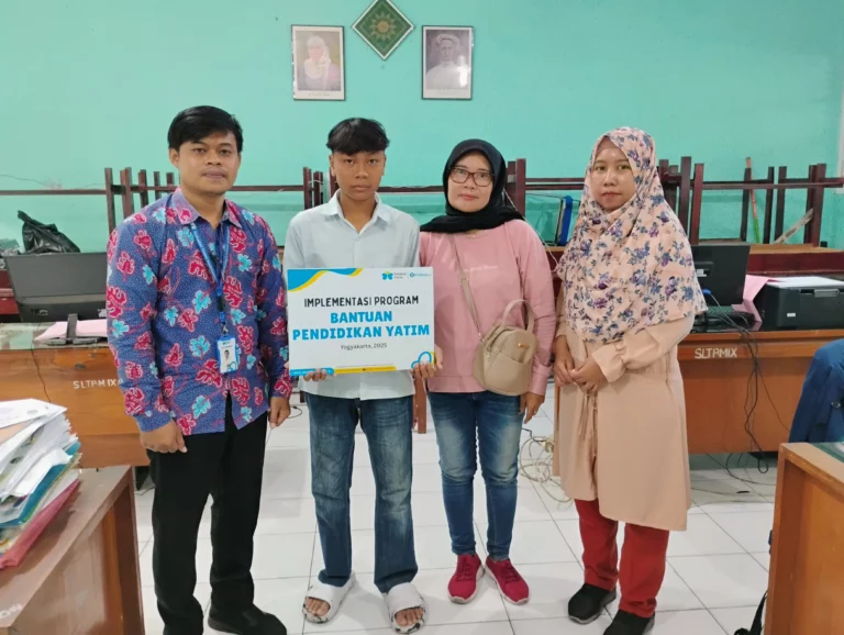 bantuan pendidikan Sahabat Yatim