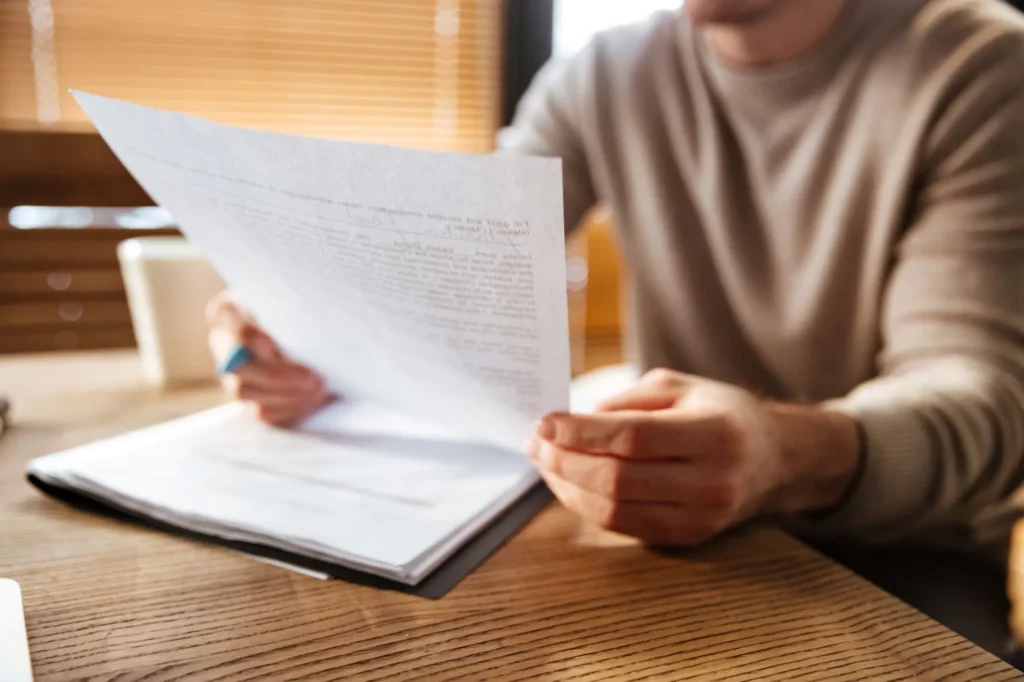 menulis surat lamaran kerja
