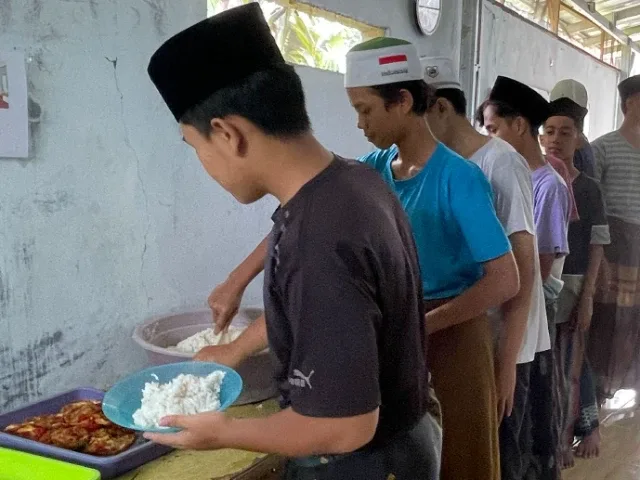1768132358647-Campaign-Asset_LG-Thumb_Gizi-Santri