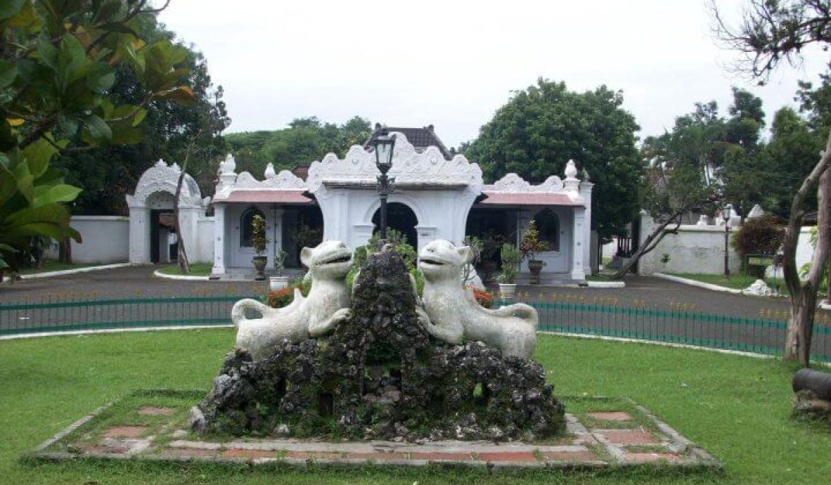 Istana Batu Tulis